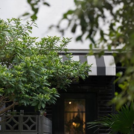 被愛咖啡小旅館 Birdeye Garden Tainan Exterior photo