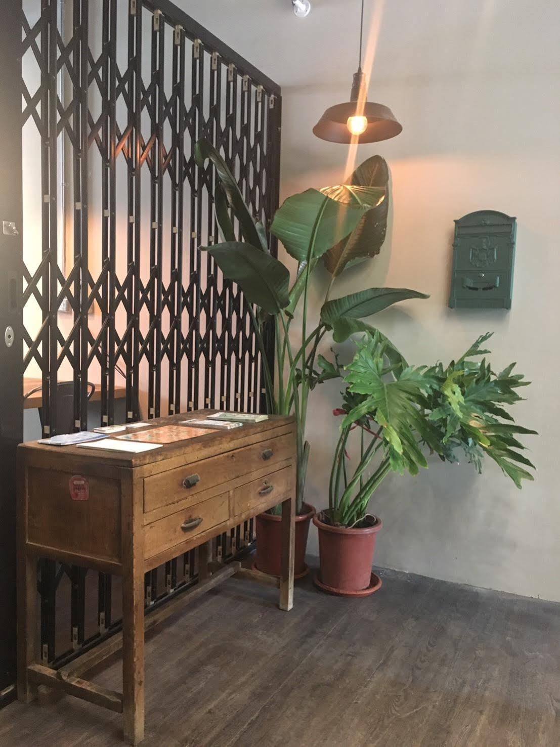 被愛咖啡小旅館 Birdeye Garden Tainan Exterior photo